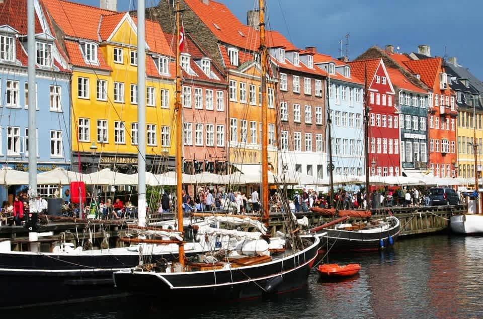 Prime Location - Near Nyhavn & Tivoli Gardens Apartment *